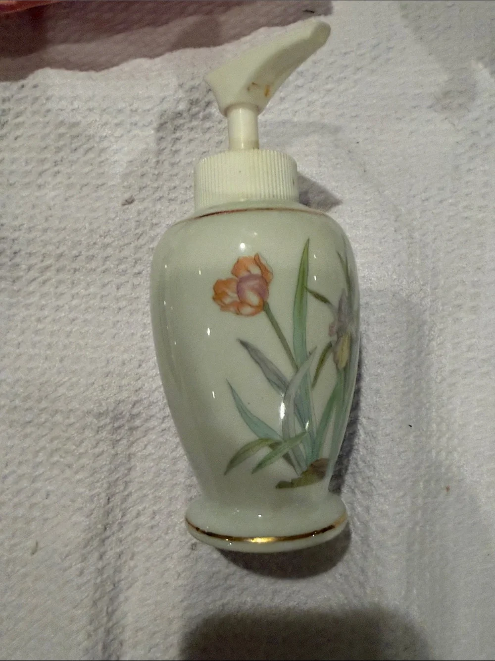 Bathroom essentials Soap dish soap dispenser, towel hanger